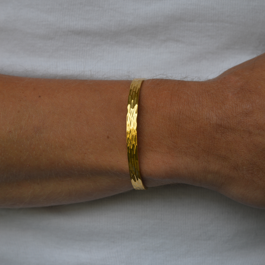 Exclusive Unisize Cuff in Gold