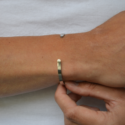 Minimal Unisize Cuff in Silver