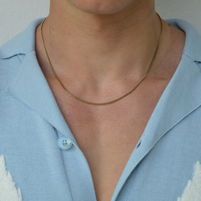 Minimal Box Chain in Gold