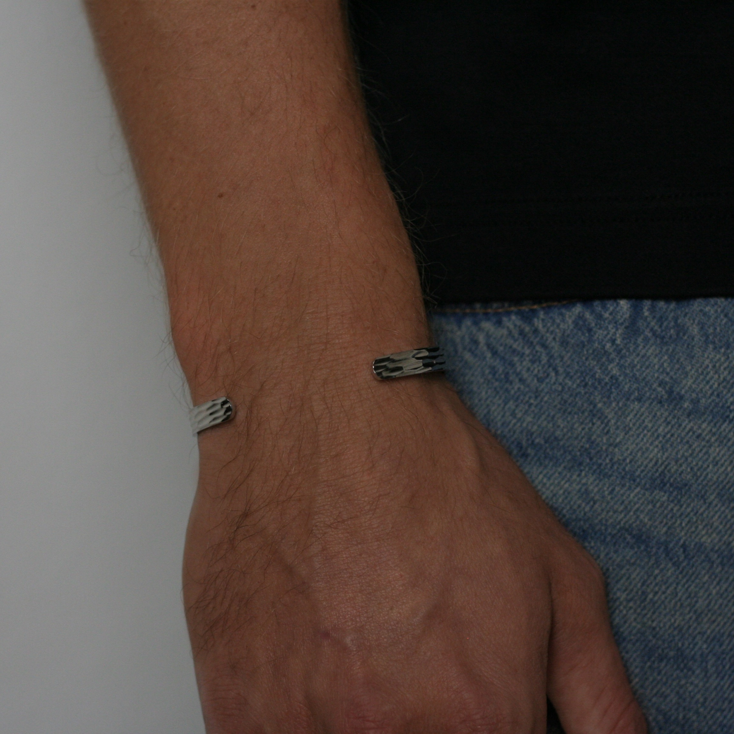 Exclusive Unisize Cuff in Silver