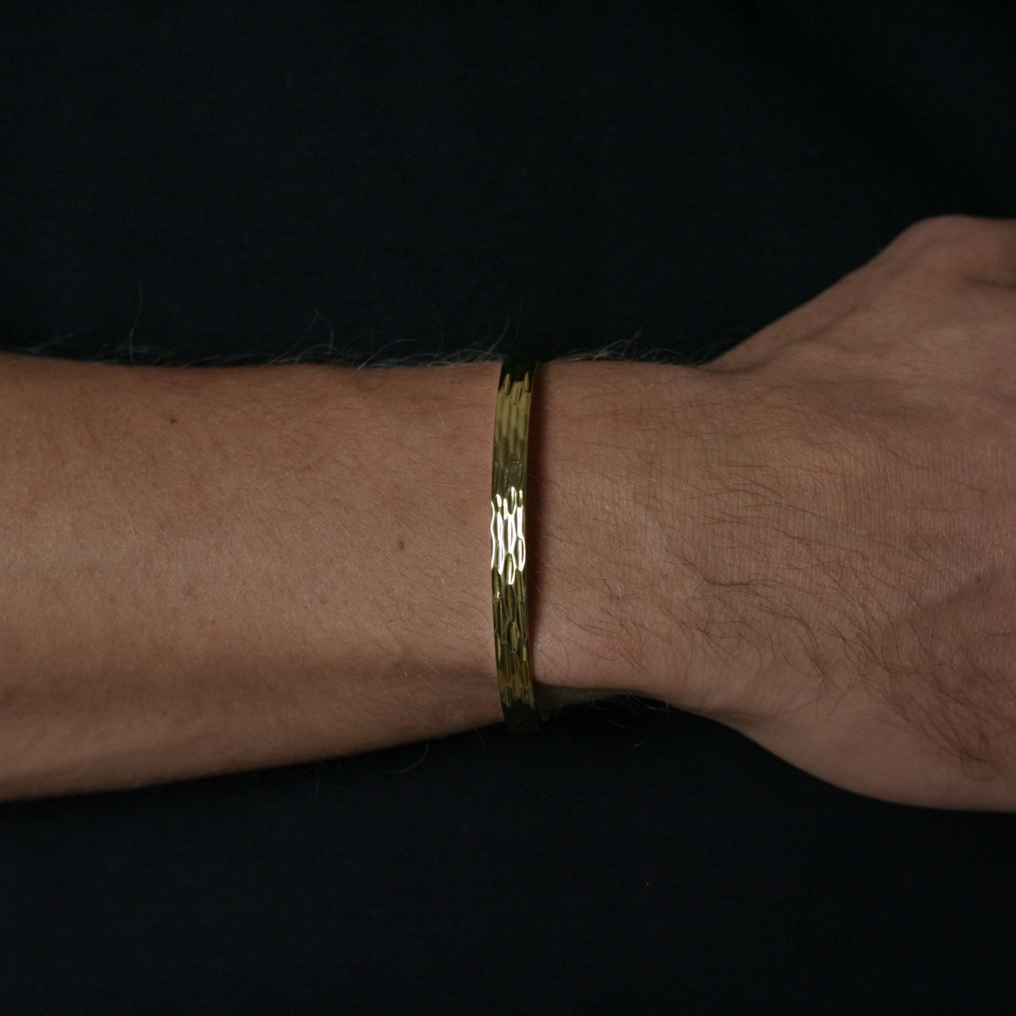 Exclusive Unisize Cuff in Gold